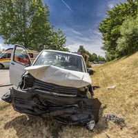 unfall_b31_zwei_vans08_cf.jpg