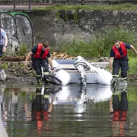 feuerwehr_gesunkenes_segelboot06_cf.jpg