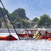 feuerwehr_gesunkenes_segelboot02_cf.jpg