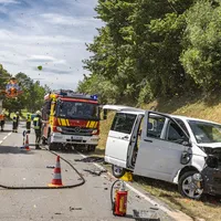 unfall_b31_zwei_vans10_cf.jpg